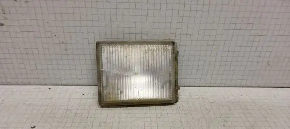Volkswagen PASSAT B4 Front reflector 3A0941779