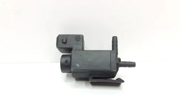 BMW 5 E39 Turbo solenoid valve 72234100