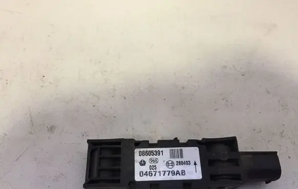 Chrysler Pacifica Airbag deployment crash/impact sensor 04671779AB 08605391