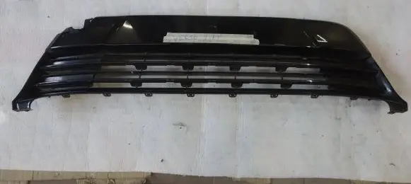 Toyota Verso Front bumper upper radiator grill 53112-0F909