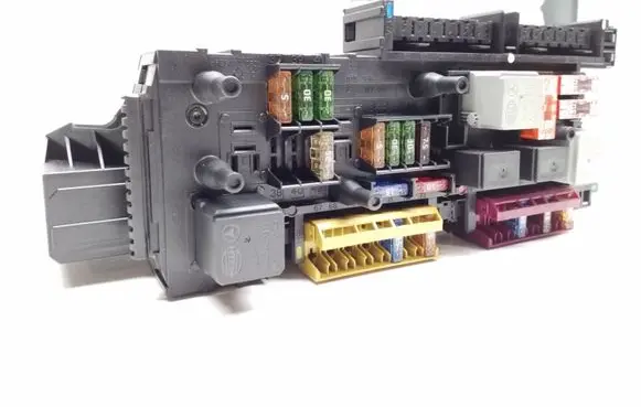 Mercedes-Benz E W212 Fuse module A2129060505