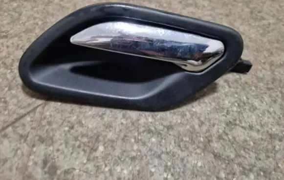 BMW 5 E39 Front door interior handle 8226049