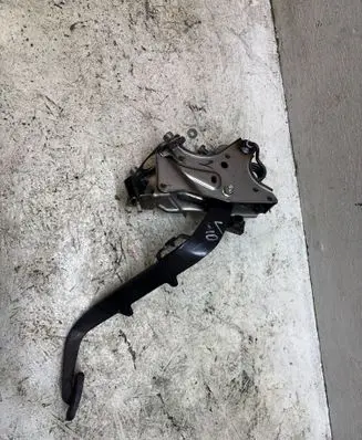 Toyota Corolla Verso AR10 Brake pedal 313157010A2