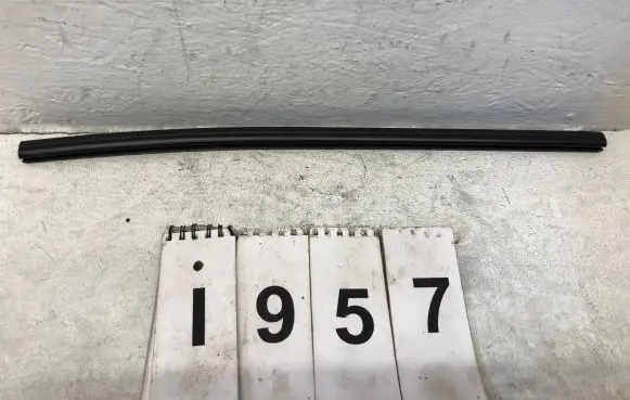 Mini Cooper Countryman R60 Engine compartment rubber 51767388099