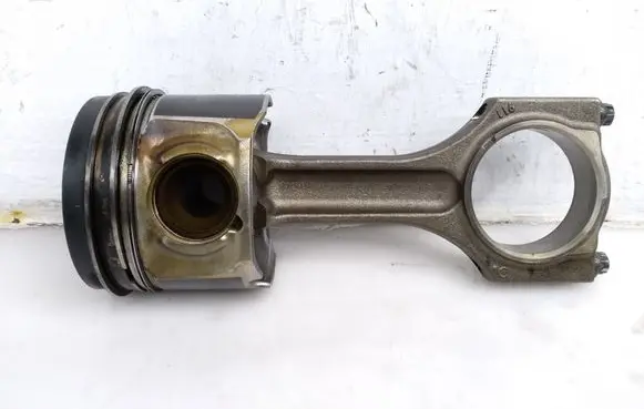 BMW X5 E70 Piston with connecting rod 