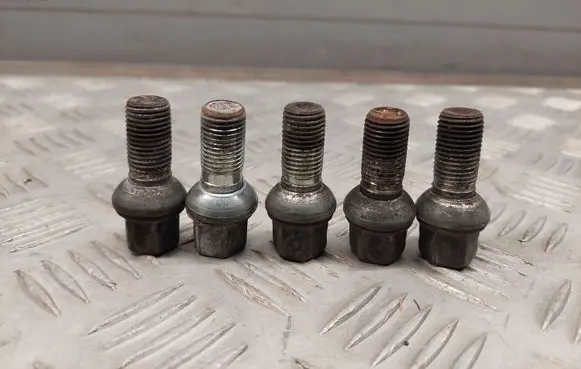 Audi S5 Nuts/bolts 