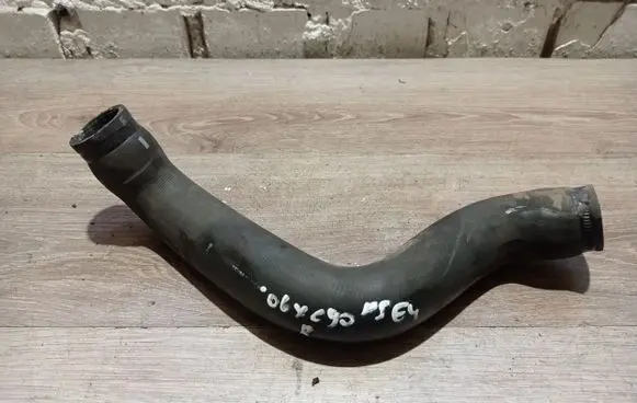 Volvo XC90 Engine coolant pipe/hose