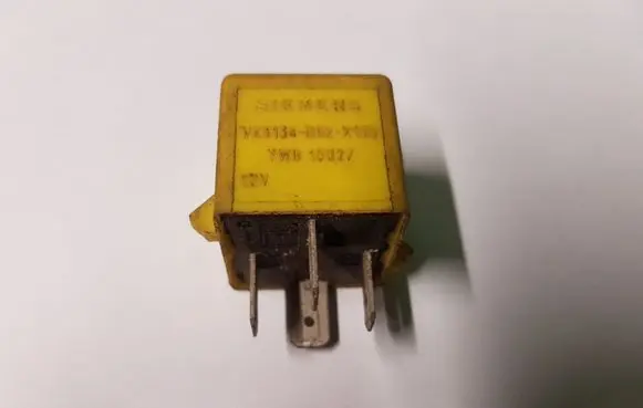Land Rover Discovery Other relay YWB10027 V23134B52X130