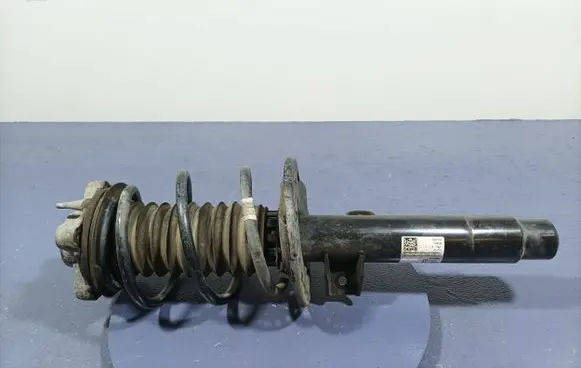 BMW M3 F80 Front shock absorber/damper 6888454