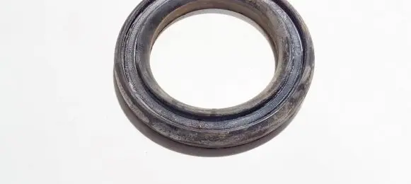 Nissan X-Trail T30 Front coil spring rubber mount 540344u000
