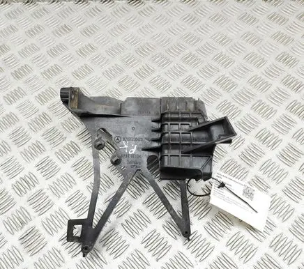Mercedes-Benz E W213 Top upper radiator support slam panel A2136206400