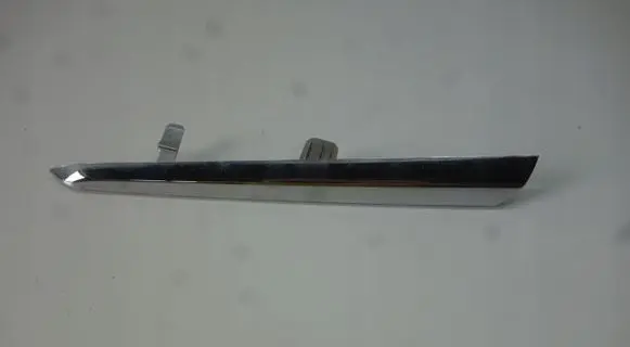 Toyota Yaris ACC Distronic radar sensor grill/trim 0D490
