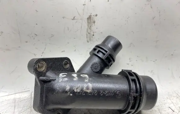 BMW 5 E39 Engine coolant pipe/hose 11122247744