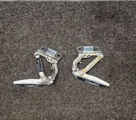 Mercedes-Benz AMG GT R190 C190 Engine bonnet/hood hinges A2518800428