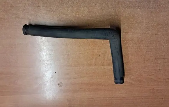 Mercedes-Benz S W126 Engine coolant pipe/hose 1268324094