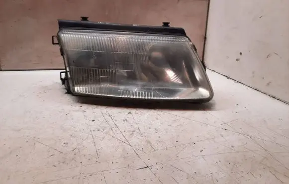 Volkswagen PASSAT B5 Headlight/headlamp 205079B