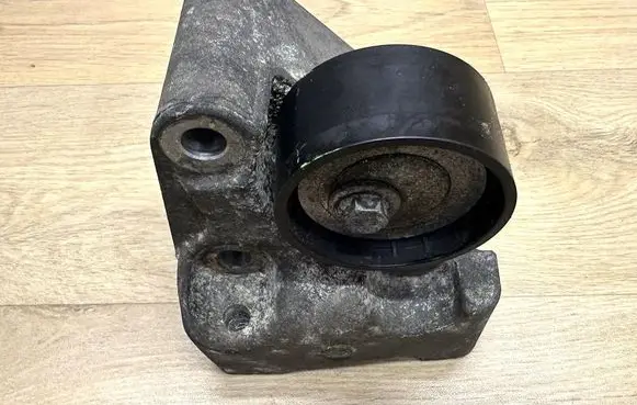Fiat Ducato Engine mounting bracket 5801834787