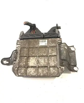 Toyota Auris 150 Engine control unit/module 896610D310 MB2751002493