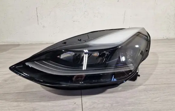 Tesla Model 3 Headlight/headlamp 151495200D