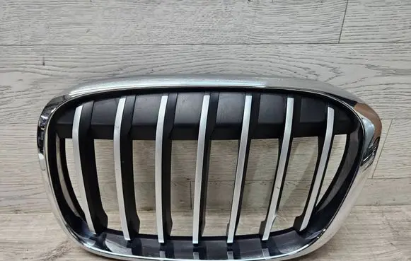 BMW X1 F48 F49 Front bumper upper radiator grill 7354823 7383365