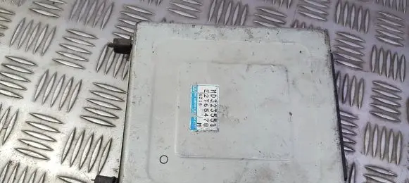 Mitsubishi Space Wagon Engine control unit/module MD323551 E2T65478