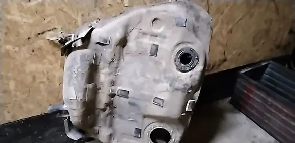 Subaru Legacy Fuel tank 