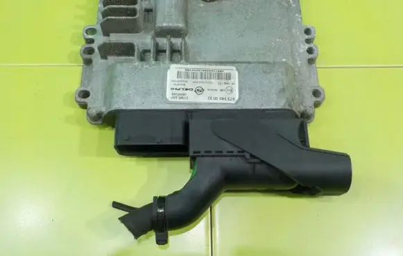 SsangYong Tivoli Engine control unit/module 6735400032