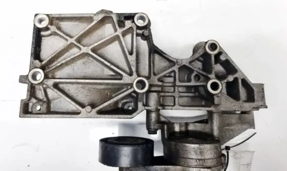 Volkswagen Golf Plus Engine mounting bracket 038903143AF