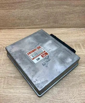 Opel Vectra B Engine control unit/module ECU 90505790 0X013856