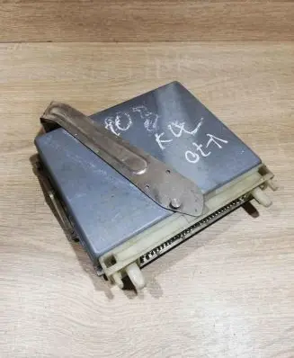 Volvo S70 V70 V70 XC Engine control unit/module ECU 0281001592 P01270297 1T28S3168