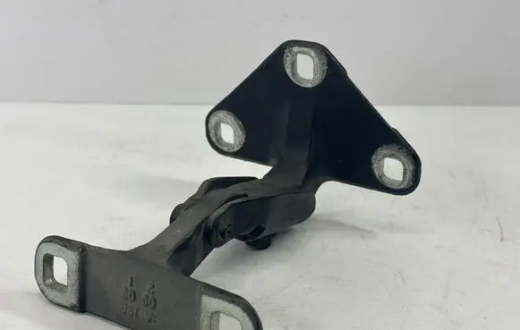 BMW X5 E70 Loading door lower hinge 7170918 41627170918