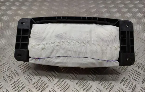 Mercedes-Benz CLA C117 X117 W117 Passenger airbag A1768600002