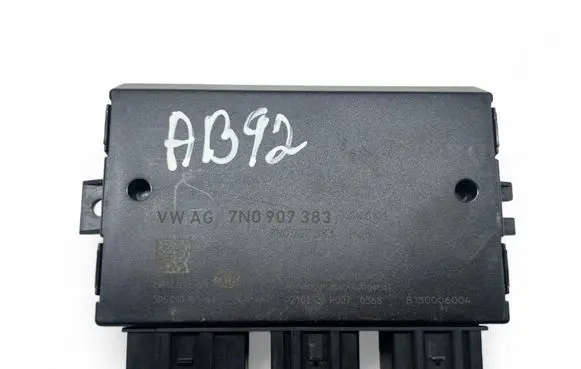 Volkswagen PASSAT B7 Other control units/modules 7N0907383