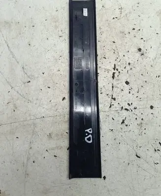 Mercedes-Benz ML W164 Front sill trim cover A1646803435