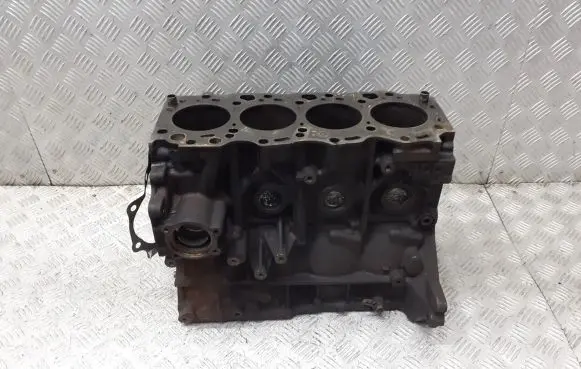 Toyota Corolla E120 E130 Engine block 1CD-FTV