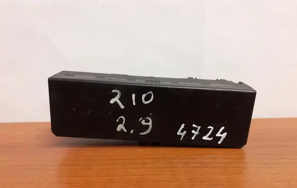 Mercedes-Benz E W210 Fuse box set 4724 05376120