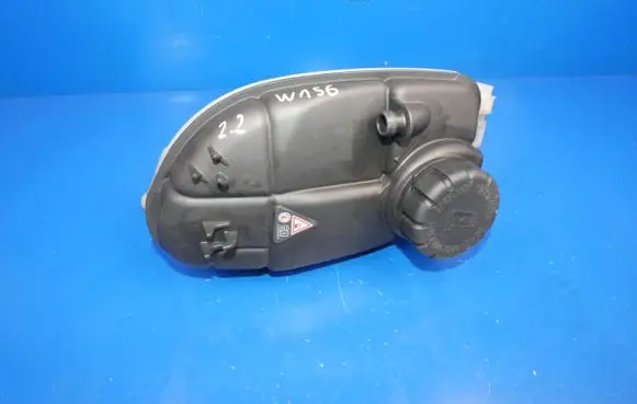 Mercedes-Benz GLA W156 X156 Coolant expansion tank/reservoir A2465000049