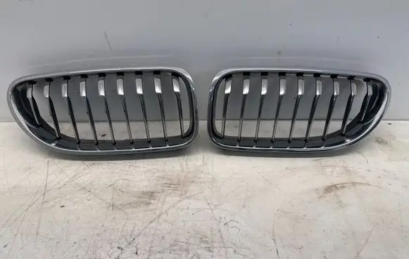 BMW 6 F06 Gran coupe Front bumper upper radiator grill 7370390 7370389