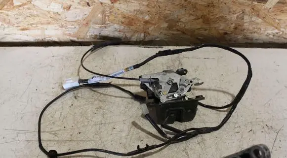 Subaru Forester SG Tailgate/trunk wiring harness 81812SA000