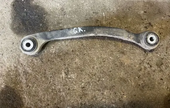 Mercedes-Benz E W211 Rear control arm A2303520001