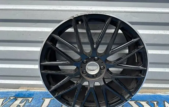 Mercedes-Benz SL R232 R21 alloy rim A2324012900 39285