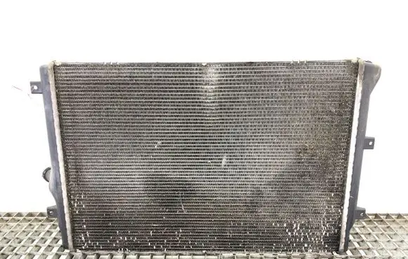 Volkswagen PASSAT B7 Coolant radiator 3C0121253AR