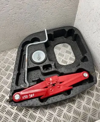 Volvo V50 Tool set 