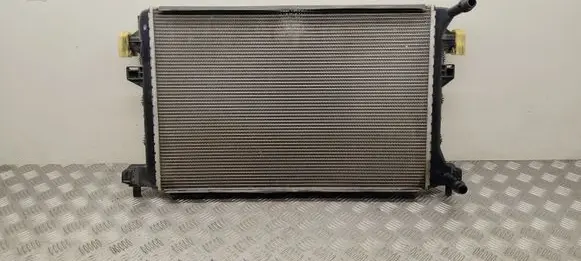 Volkswagen PASSAT B8 Coolant radiator 5Q0121251GG