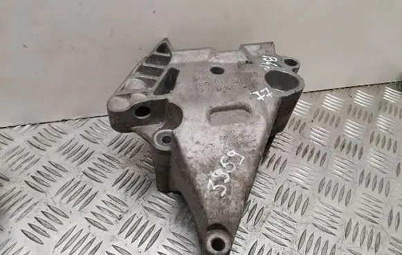 Volkswagen PASSAT B6 Engine mounting bracket 03G199207G