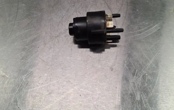 Audi 80 90 B3 Ignition lock contact 4A0905849