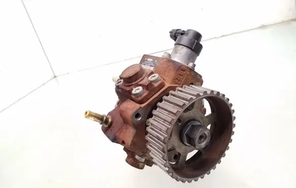 Fuel injection high pressure pump