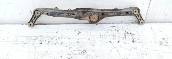 Volkswagen Golf III Front bumper cross member