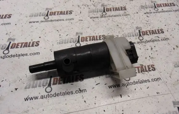 Honda CR-V Windscreen/windshield washer pump
