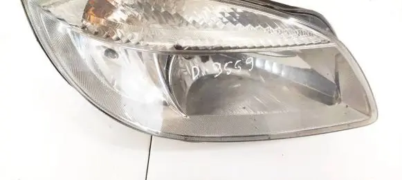 Skoda Fabia Mk2 (5J) Headlight/headlamp